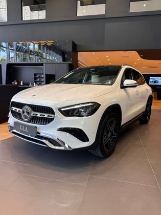 MERCEDES-BENZ GLA 200 1.3 MHEV AMG LINE 7G-DCT MERCEDES-BENZ GLA 200 1.3 MHEV AMG LINE 7G-DCT